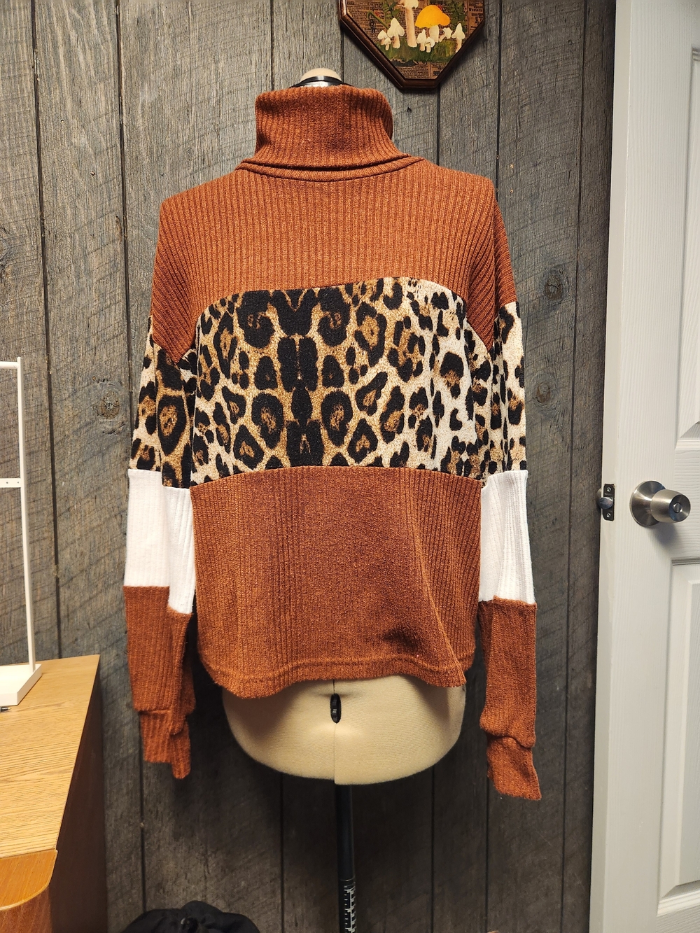 SHEIN Rust Turtleneck Sweater with Leopard Panel and White Accents
